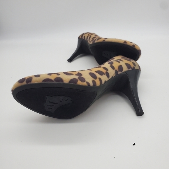 Fergalicious Utopia Leopard Print Faux Fur Pumps Women’s Size 7M Shoes - Picture 11 of 15